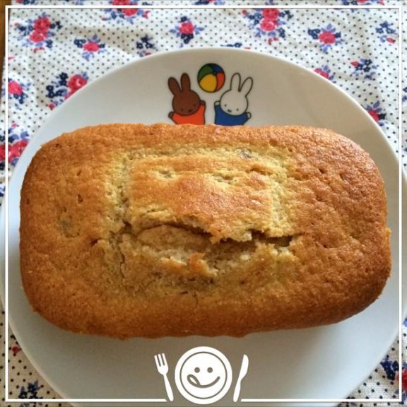 300投稿目になりました〜✯⸜(ّᶿ̷ധّᶿ̷)⸝✯ バナナパウンドケーキを焼きましたʚ◡̈⃝ɞミイルちゃんにしようとしたら、焼けて行くうちに口の部分が割れちゃって妖怪ミイルちゃんになりました〜ᐠ( ᐝ̱ )ᐟ せっかくの300投稿目だったのに、こんな失敗作って嫌だけど…(*˘_˘*)