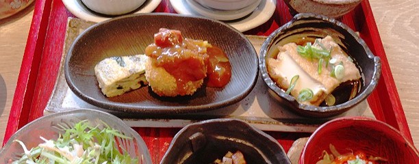 ごはんや はなはな