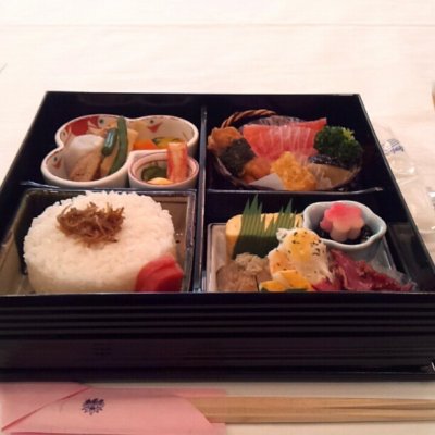 熱田神宮会館 弁当 おにぎり