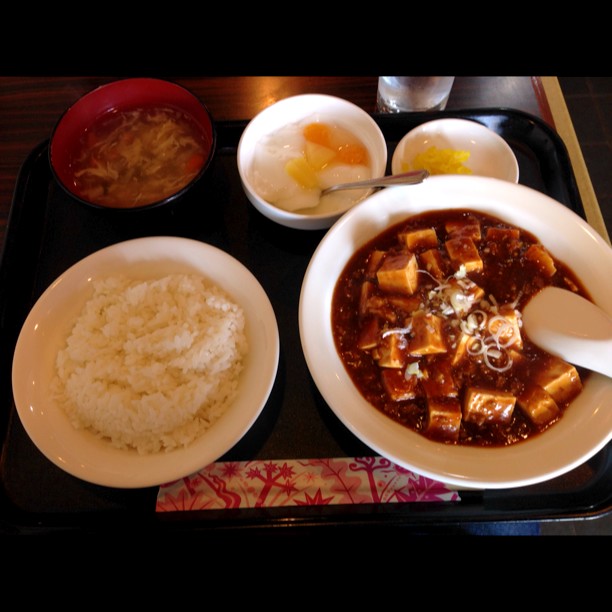 中華料理 龍 ()
