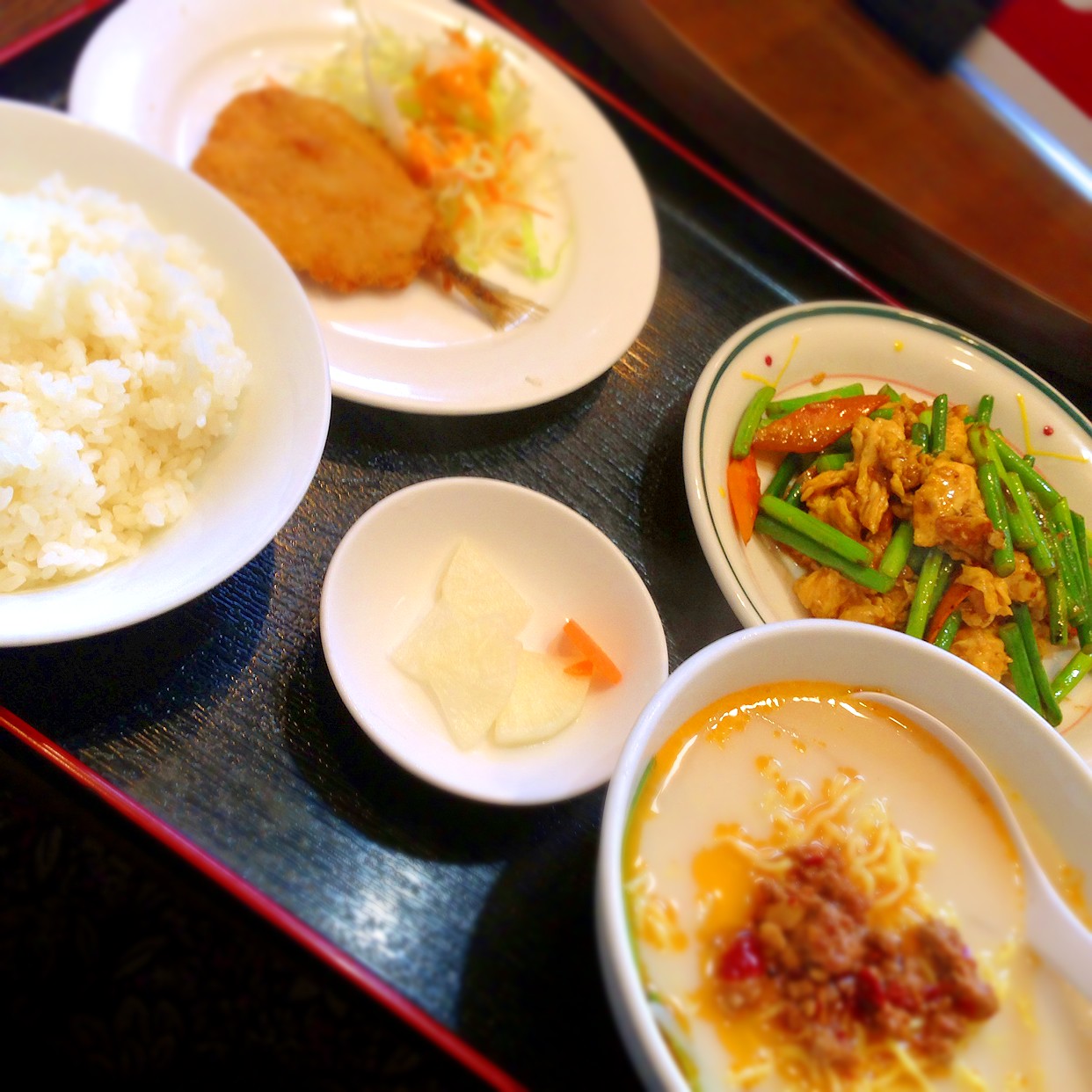 香 苑 名 西 店
