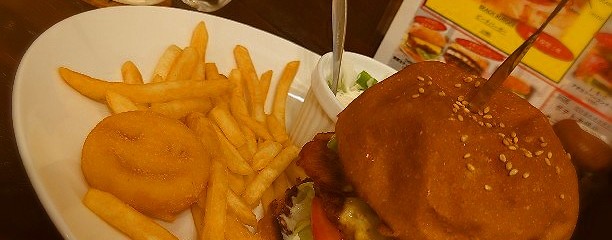 Burger's Cafe Beach Story