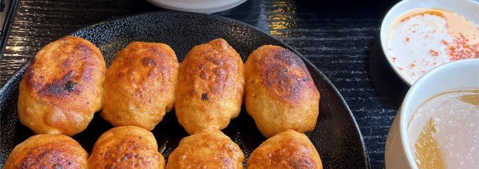 ホワイト餃子 はながさ本店