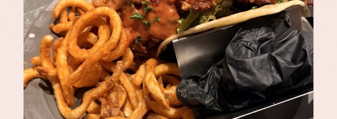 Blue Entrance Kitchen 東京中目黒店