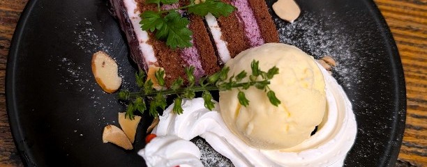 ユーフォーテーブル　カフェ