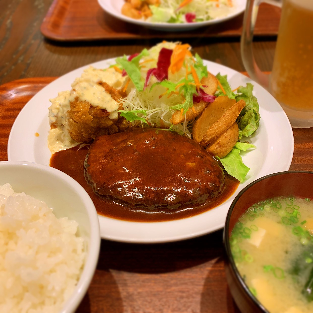 ボンバー キッチン 薬院 本店