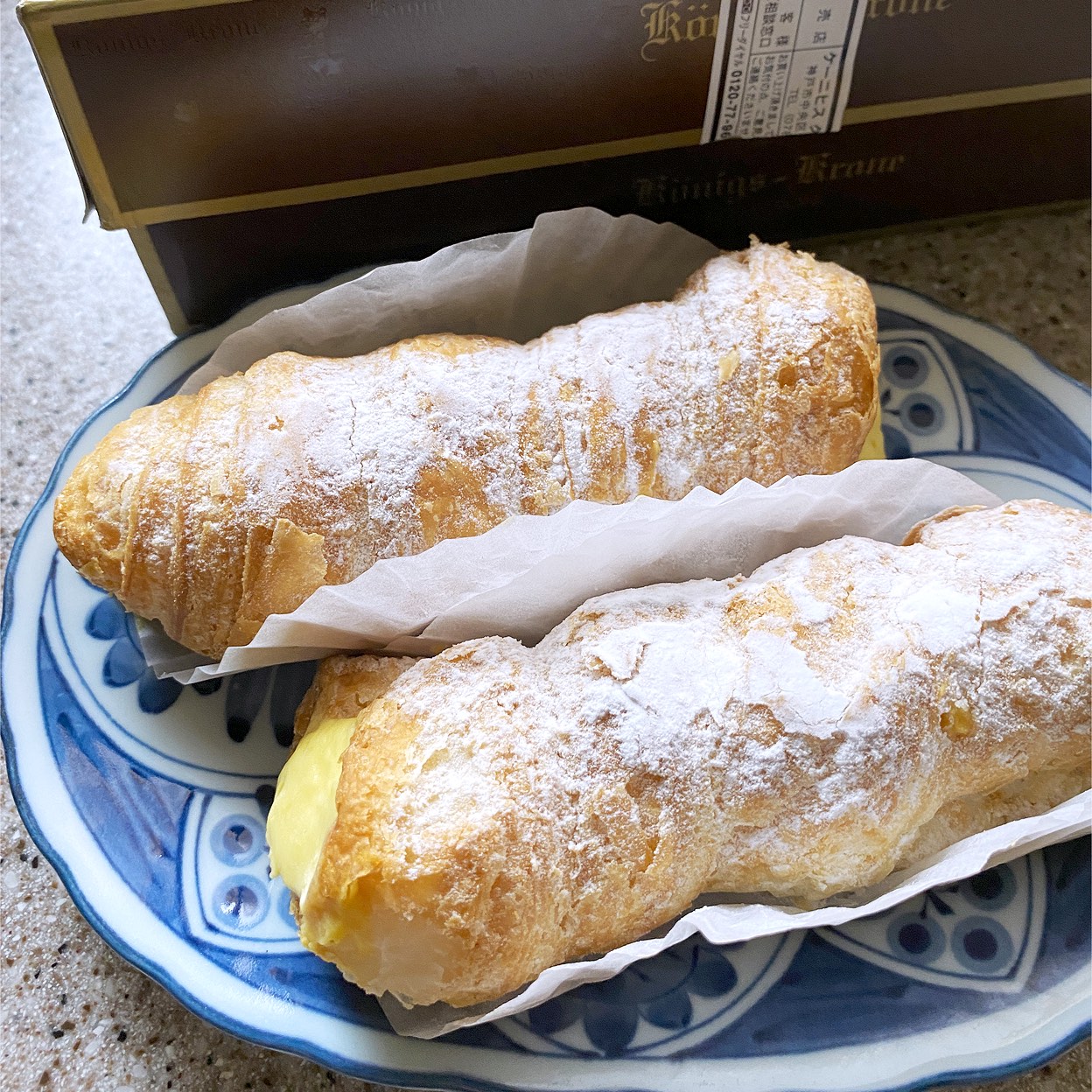 ケーニヒスクローネさんちかデザート アンド デザート店 (神戸三宮駅/カフェ)