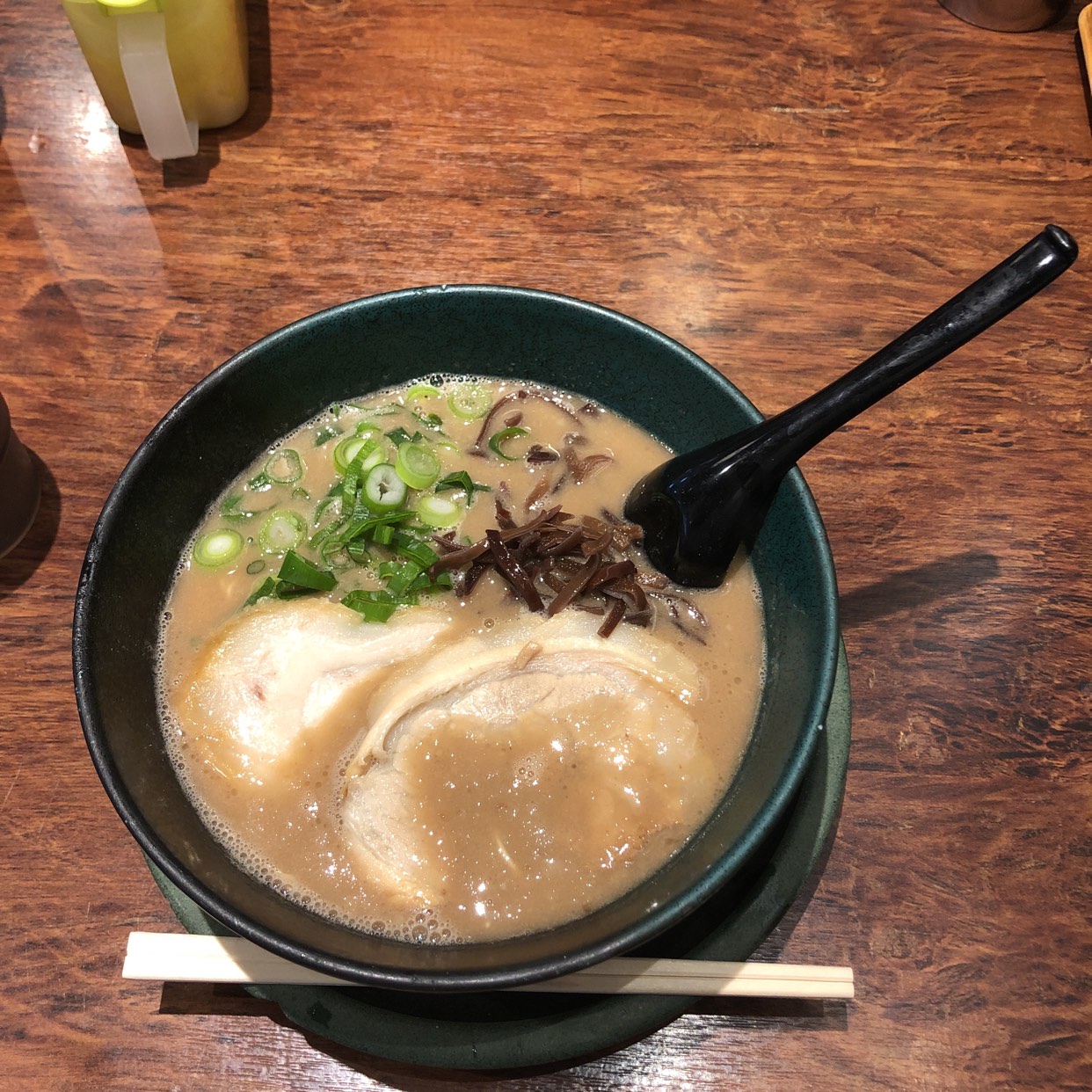 博多 とんこつ 天神 旗