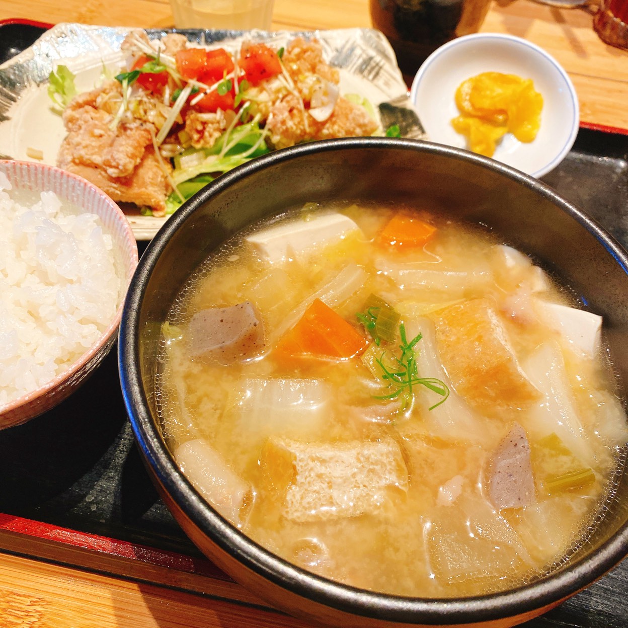 武 屋 食堂