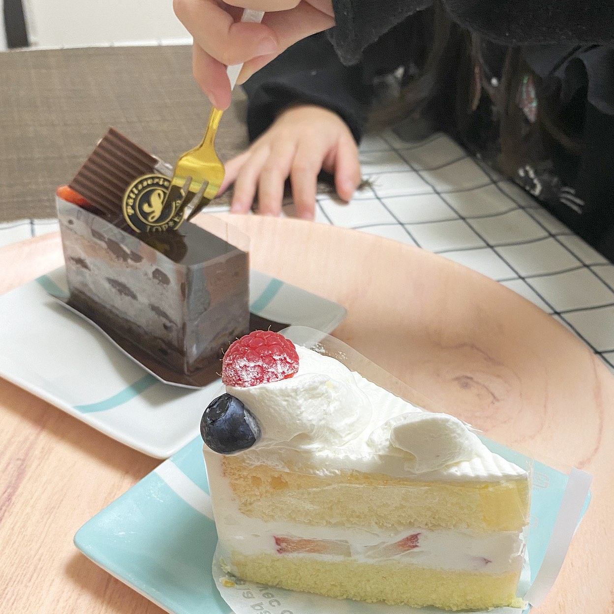 ロップイヤー ケーキ ドーナツ