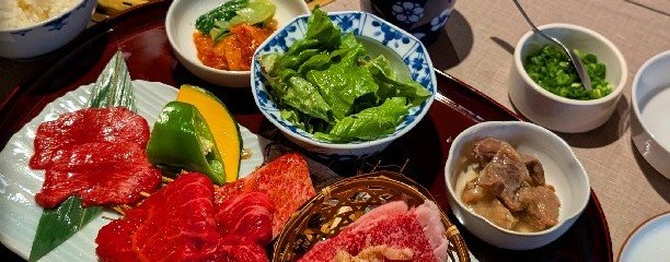 居間焼肉 百 欒 登美ヶ丘店