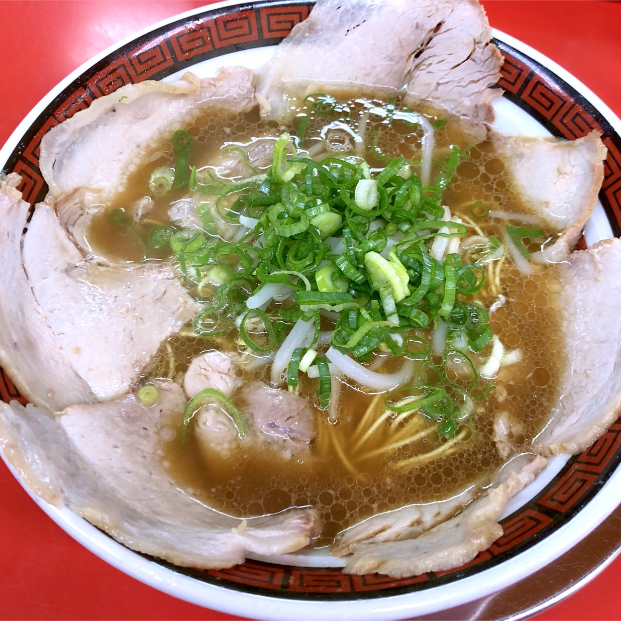 //images.miil.me/j/1ad51ec8-bfe8-11e8-b5d4-060ba5d8dc9a.orig.jpg?utm_source=chatgpt.com