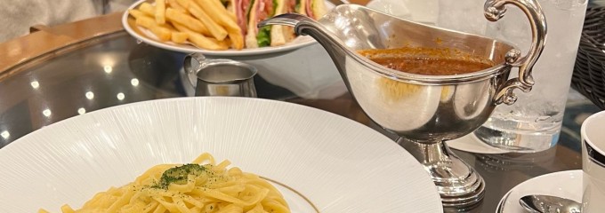 ロビーラウンジ クリスタルムーブメント