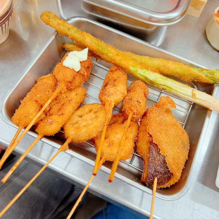 串かつ ふじやま 新世界ジャンジャン横丁店(新世界/居酒屋
