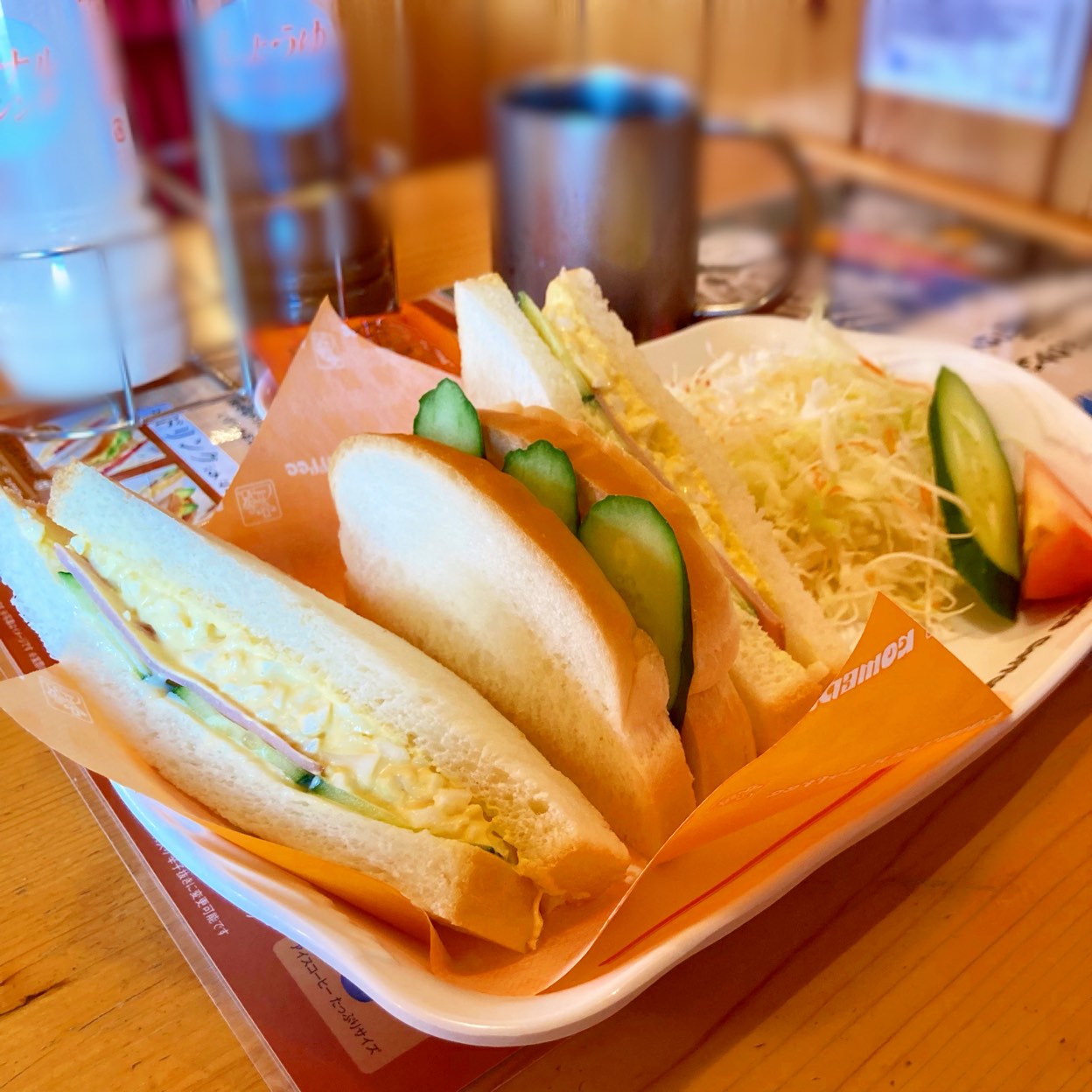 カフェテーブル（コメダサイズ）