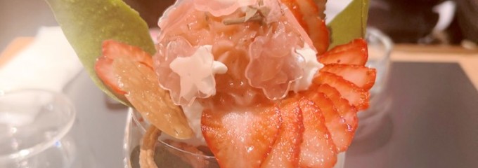 夜パフェ専門店 モモブクロ