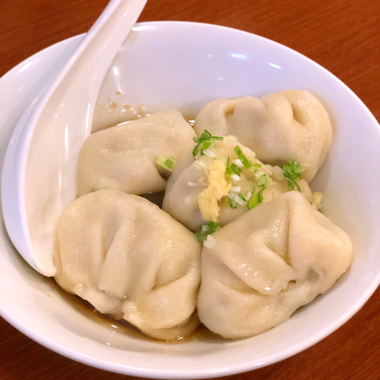 ホワイト 餃子 植田 餃子 店