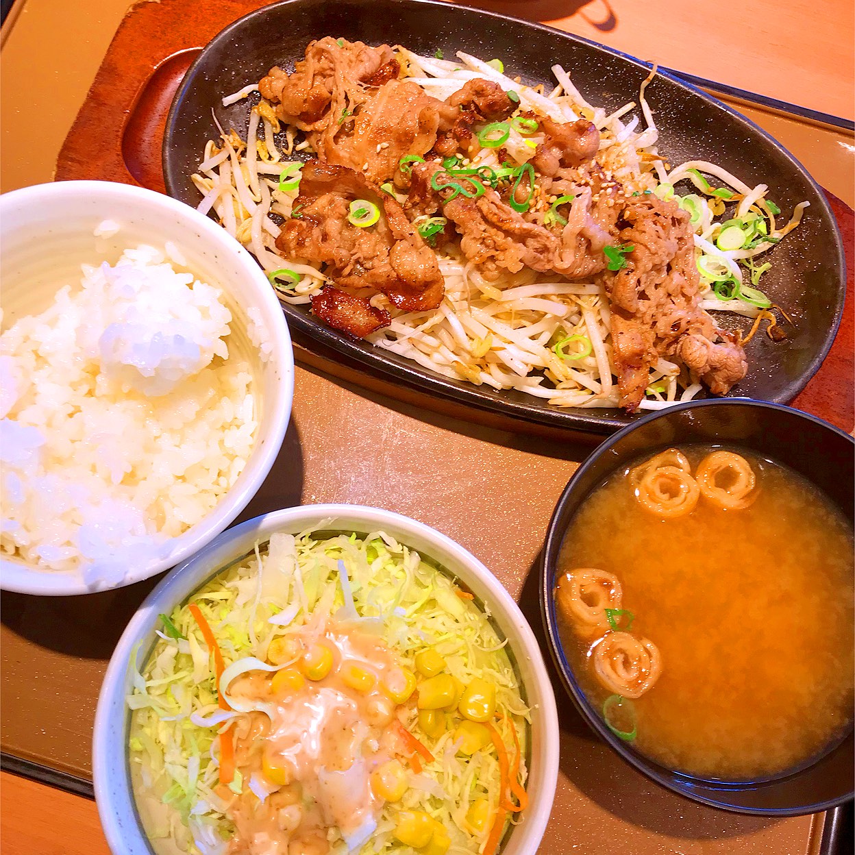やよい 軒 新町 店