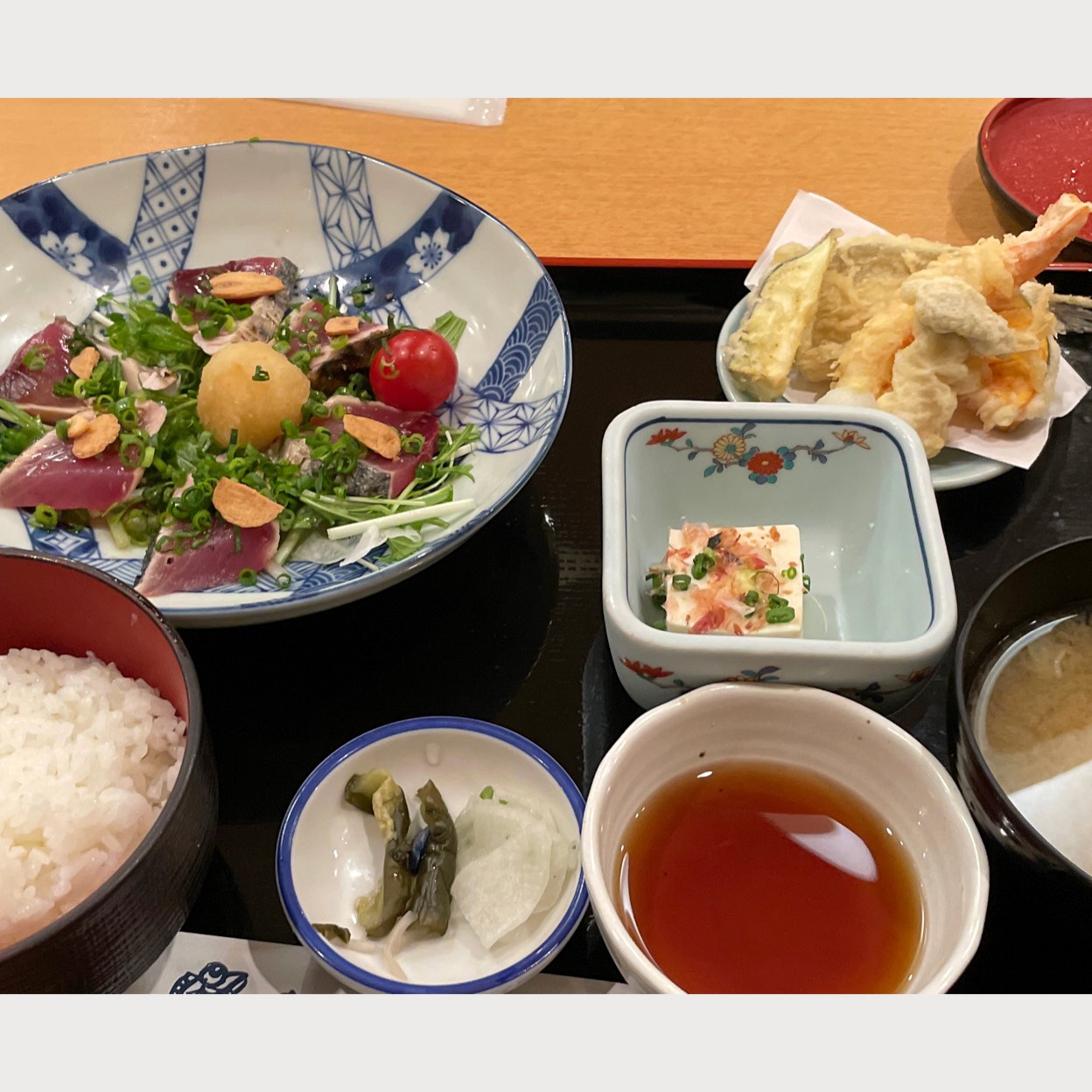 おさかな食堂 中野 高円寺 三鷹 阿佐ケ谷 刺身 魚介類