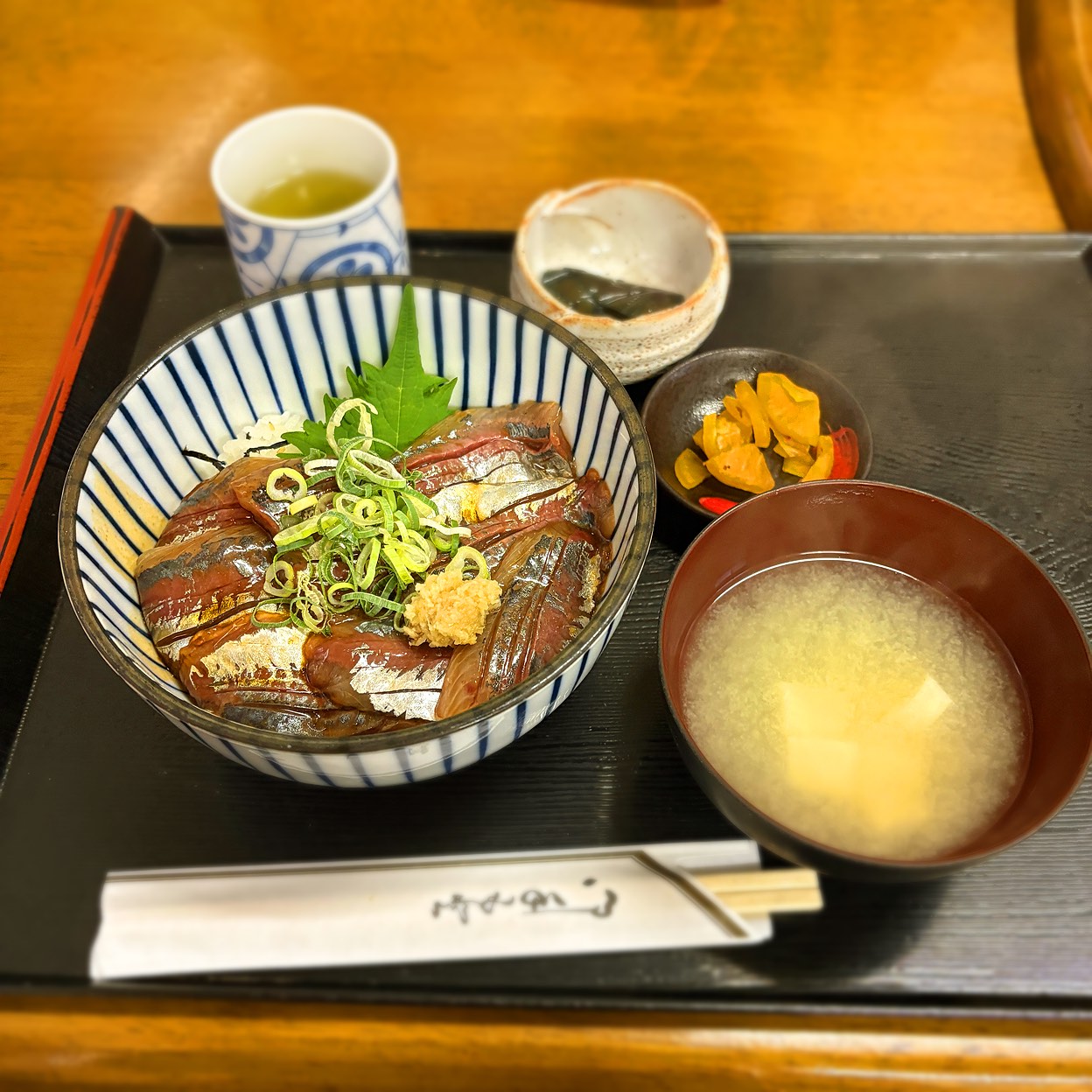 港 の ごはん や さん