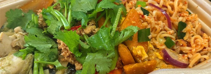 タイ国屋台式料理 スパイスMARKET