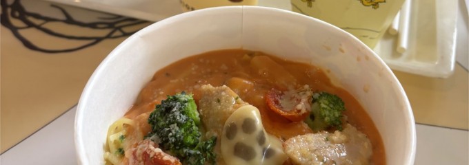 スヌーピー・バックロット・カフェ