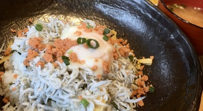 潮風料理 舵屋
