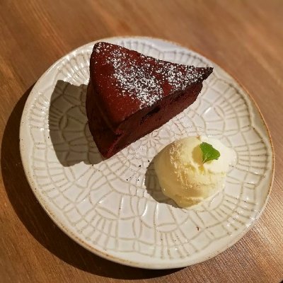 バッシュワーバリー 石動駅 カフェ