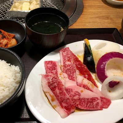 肉のとみい 焼肉 ホルモン