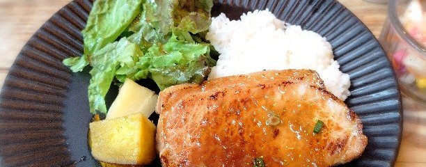 ムロマチカフェハチ