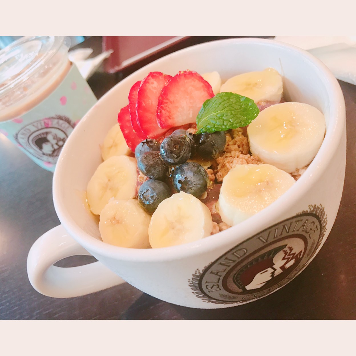 アイランド・ヴィンテージ・コーヒー 表参道店(カフェ・スイーツ