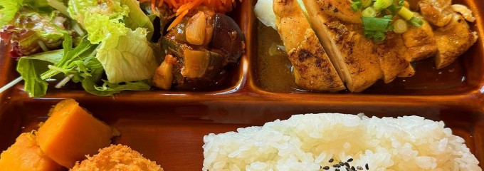 ナチュカフェなないろ店