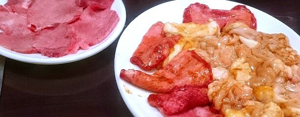 金平 焼肉店