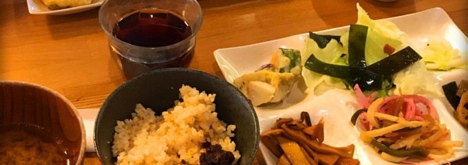 味噌料理・自然食ビュッフェ「伝」