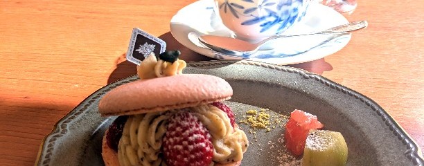 サロン・ド・テ・ロザージュ