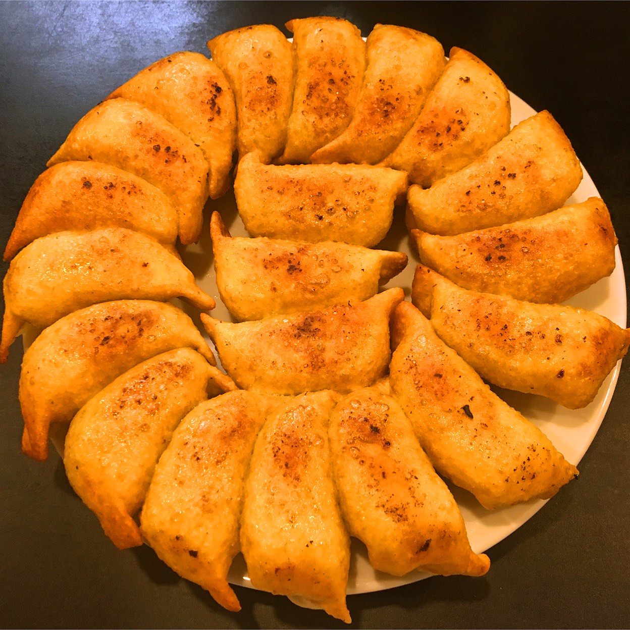 餃子 山 女