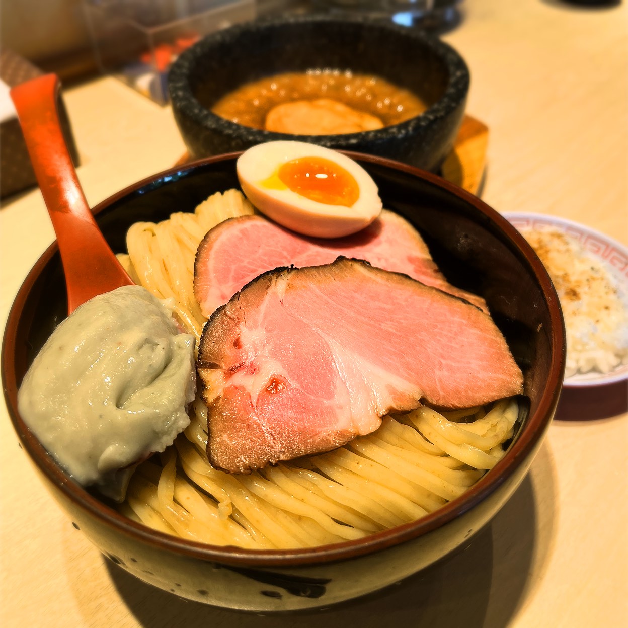 必死 の パッチ 製 麺 所