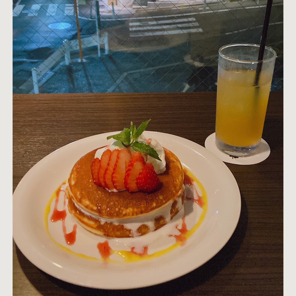 パン ケーキ カフェ クローバー ズ