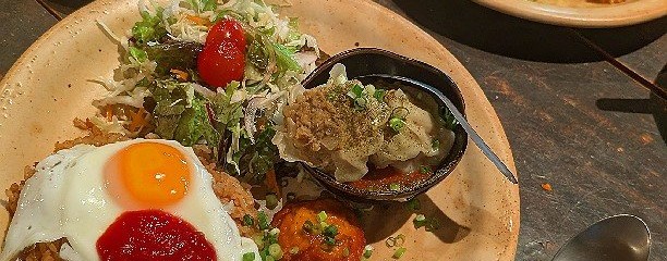 asian cafe dining Trucha