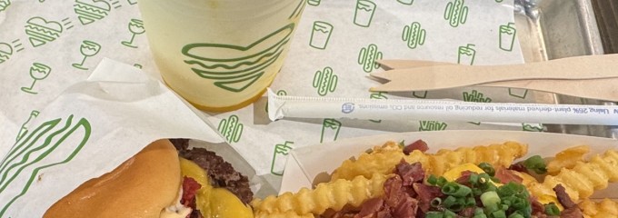 シェイクシャックみなとみらい店