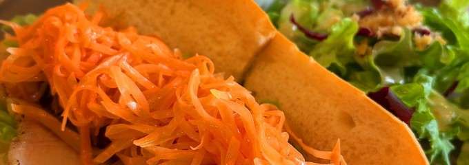 ROY CAFÉ (ロイカフェ)