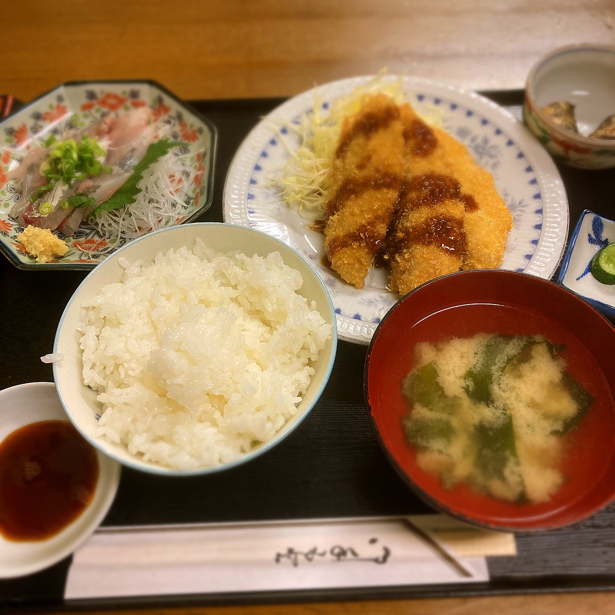 港 の ごはん や さん