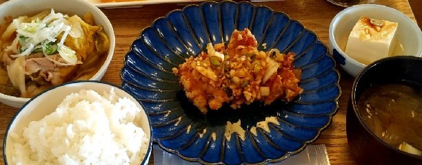 ひみつきち ごはん屋さん