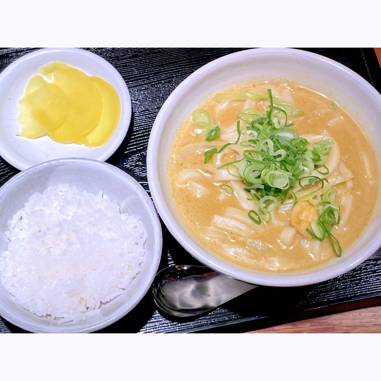 関東を中心に有るカレー饂飩の店、カレーうどん千吉の千吉カレーうどん。