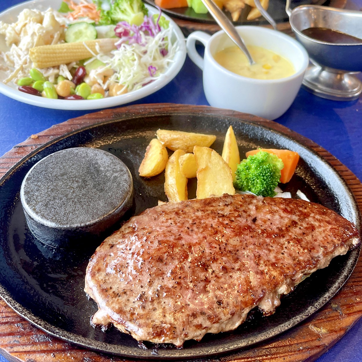 ステーキ の あさくま 桜山 店