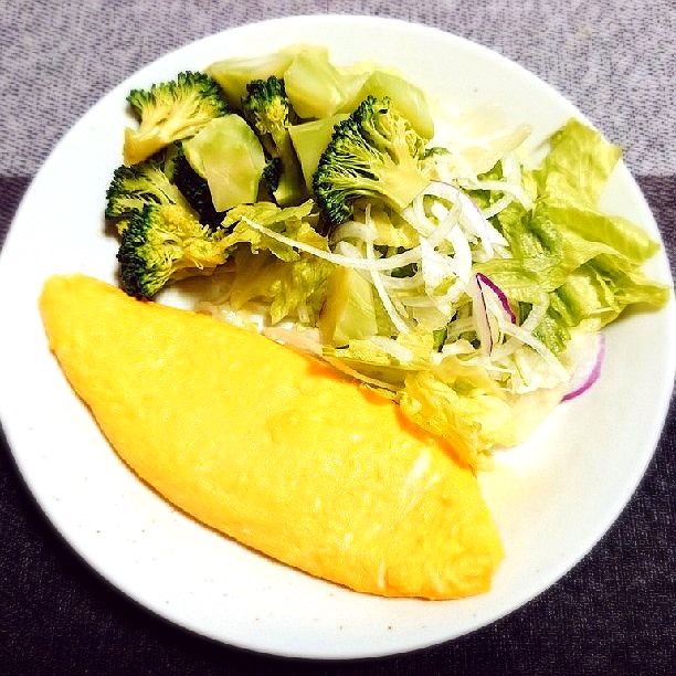 プレーンオムレツ作りました。今度は納豆オムレツ作ろうかな？