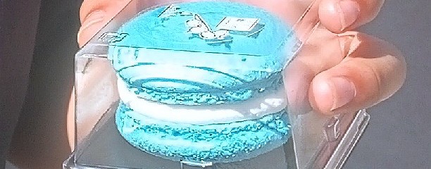 白金青い池