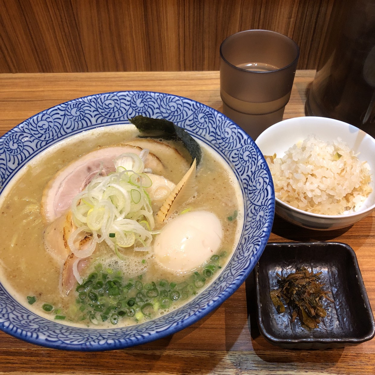 麺 屋 樹 真