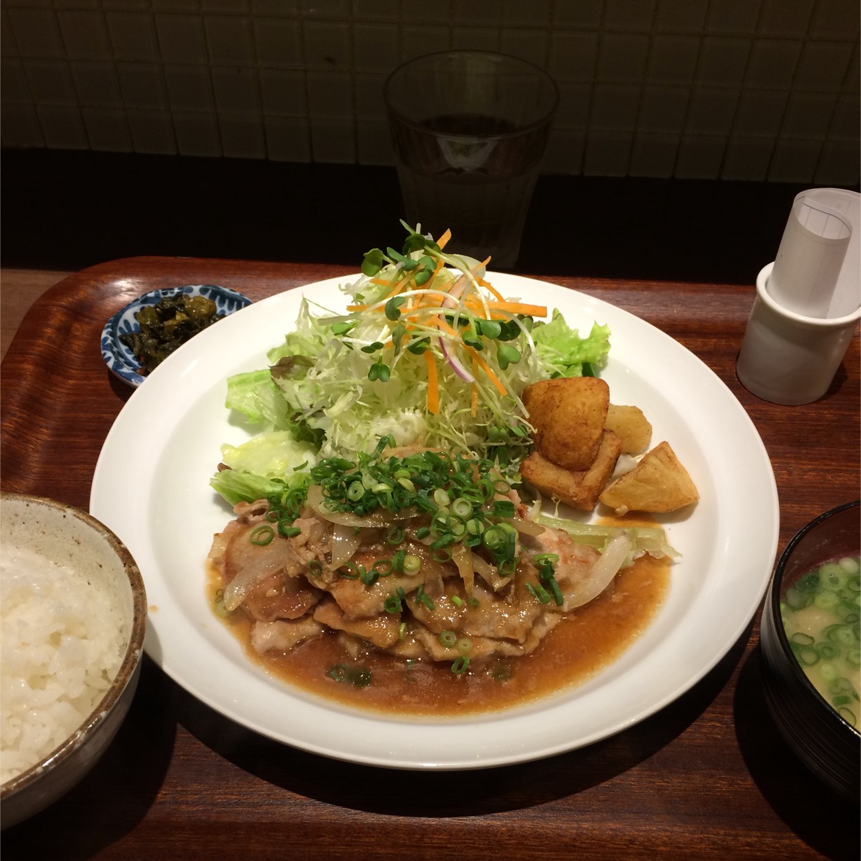 ボンバー キッチン 薬院 本店