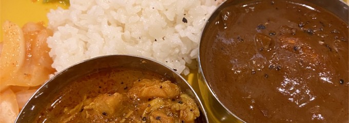チーズケーキと彩りカレー Luna piena